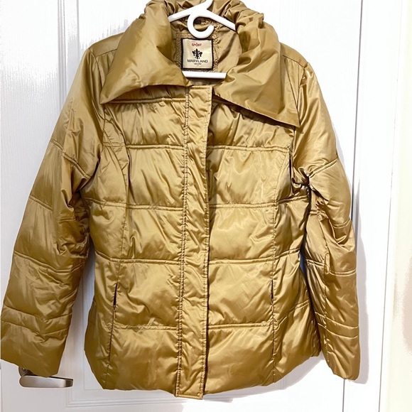 Jackets & Blazers - Women's Gold Puffer Jacket